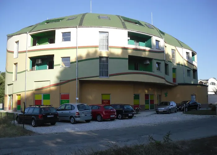 Хотел комплекс детелина