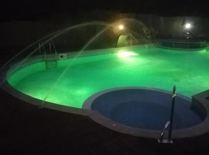 Хотел комплекс детелина *